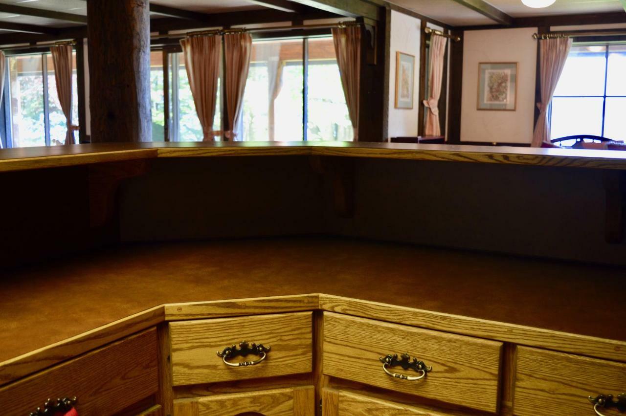 Oceanfront Suite Gibsons Bagian luar foto